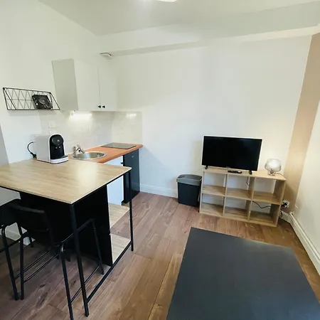 Wolk, Joli Appt Кан